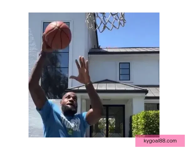 布朗尼讲述与父亲单挑赢得胜利导致家中篮板破裂的趣事